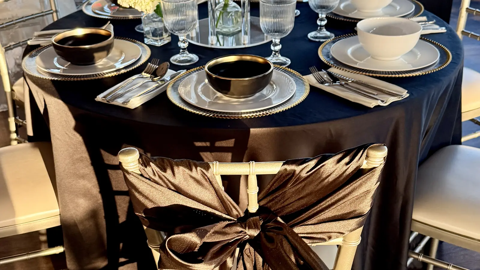 Do Wedding Rental Companies Deliver in Oklahoma City?